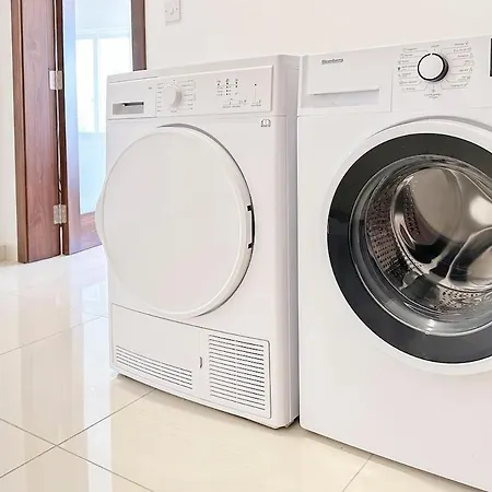 Flat 6, Seaview 3 Bedroom Apartment In Mellieha, Central, Nearby Beaches 멜리에하