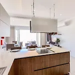 شقة Flat 6 Seaview & View With Terrace, Close To Beaches