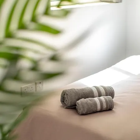 Flat 6 Seaview & View With Terrace, Close To Beaches