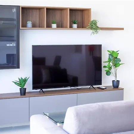 公寓 Flat 6, Seaview 3 Bedroom In Mellieha, Central, Nearby Beaches