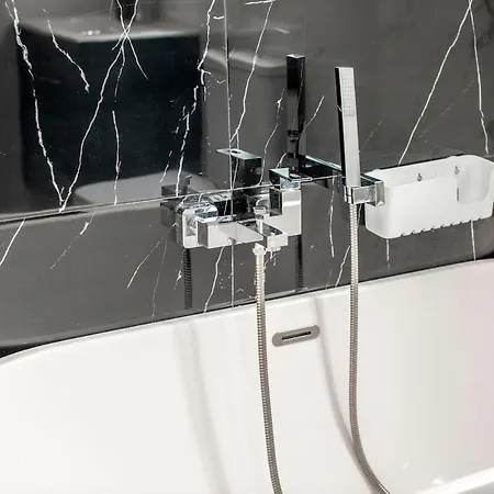 Flat 6 Seaview & View With Terrace, Close To Beaches Appartement *