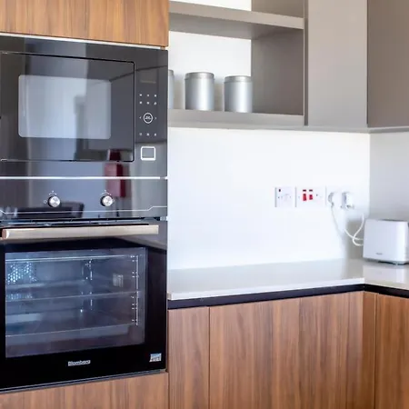 Flat 6 Seaview & View With Terrace, Close To Beaches *