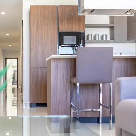 Flat 6 Seaview & View With Terrace, Close To Beaches * Mellieħa