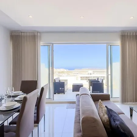 Flat 6 Seaview & View With Terrace, Close To Beaches アパート