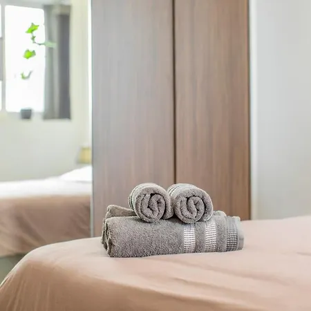Seaview Flat 6 In Mellieha, Central, Nearby Beaches Apartment *