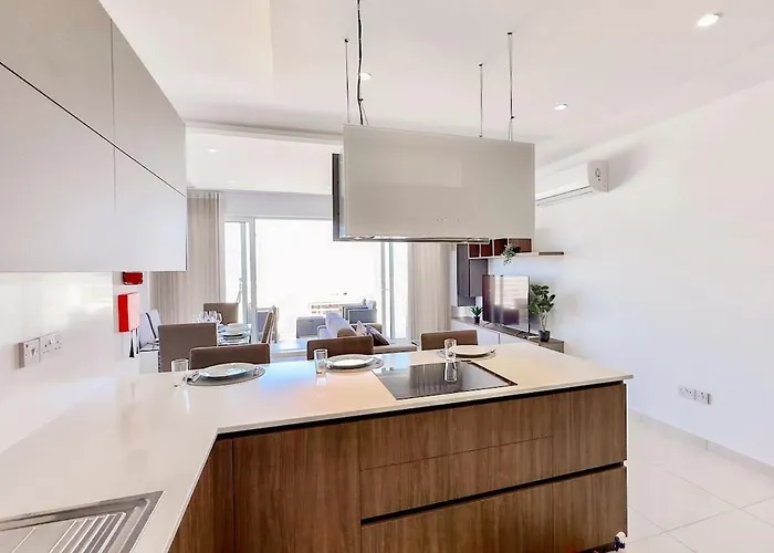 公寓 Flat 6 Seaview & View With Terrace, Close To Beaches