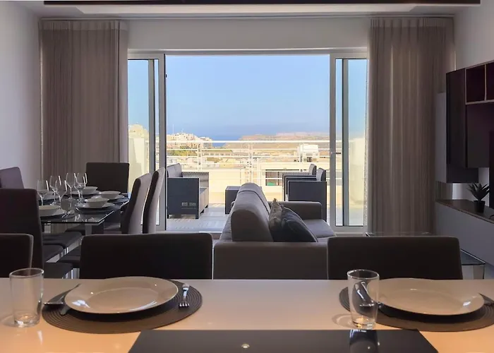 Flat 6 Seaview & View With Terrace, Close To Beaches *