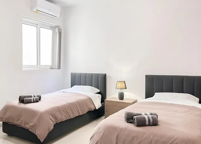 Flat 6 Seaview & View With Terrace, Close To Beaches 公寓