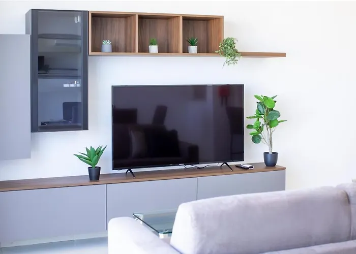 公寓 Flat 6 Seaview & View With Terrace, Close To Beaches