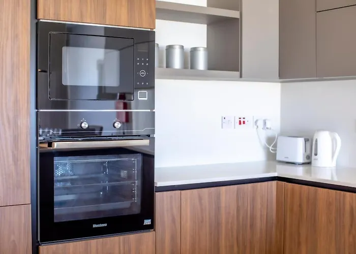 Flat 6 Seaview & View With Terrace, Close To Beaches *