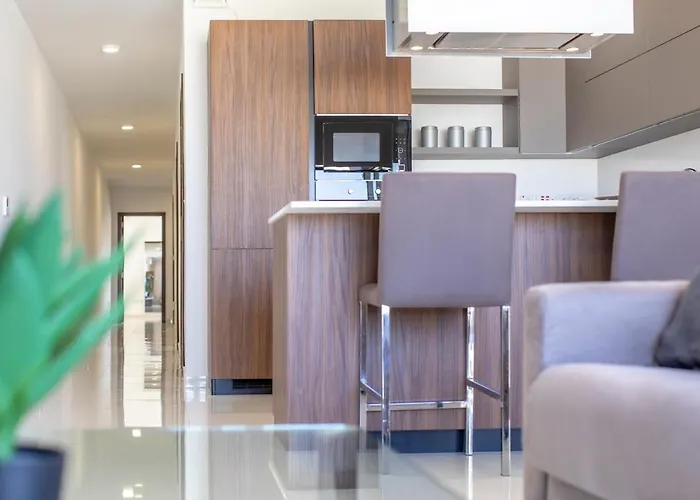 Flat 6 Seaview & View With Terrace, Close To Beaches * 梅利哈