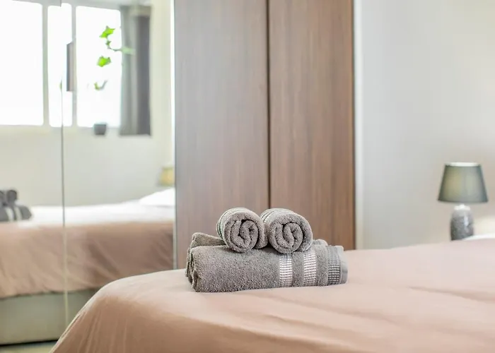 Flat 6 Seaview & View With Terrace, Close To Beaches 公寓 *