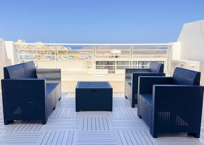 Flat 6 Seaview & View With Terrace, Close To Beaches 梅利哈