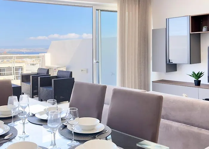 Flat 6 Seaview & View With Terrace, Close To Beaches *